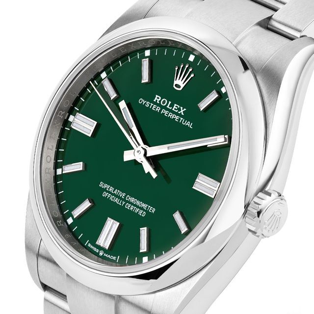 Rolex Oyster Perpetual 126000 Image 2